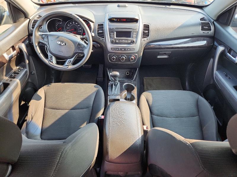 Photo 8 from auction – 2014 KIA SORENTO with VIN 5XYKT3A60EG426454