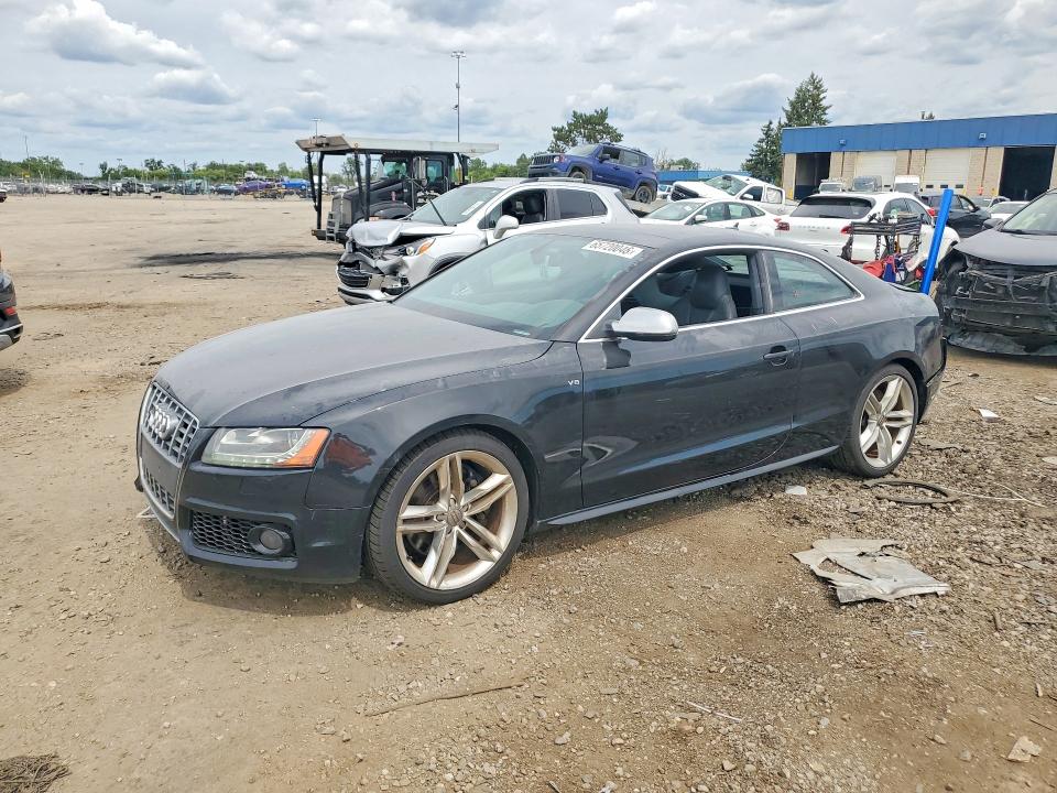 AUDI S5 2010 with VIN WAUGVAFR8AA083973 - Photo from auction