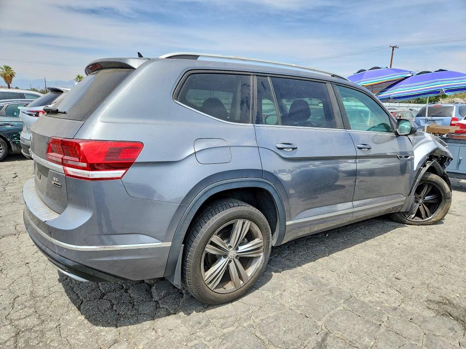 Photo 3 from auction – 2019 VOLKSWAGEN ATLAS with VIN 1V2RR2CA4KC590085