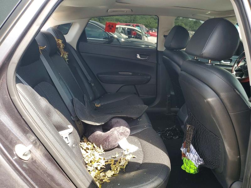 Photo 10 from auction – 2019 KIA OPTIMA with VIN 5XXGT4L37KG310201