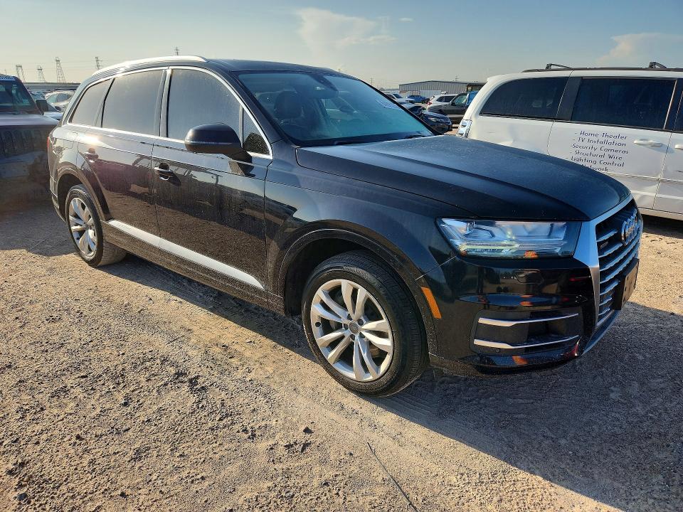 Photo 4 from auction – 2019 AUDI Q7 with VIN WA1LHAF74KD040054