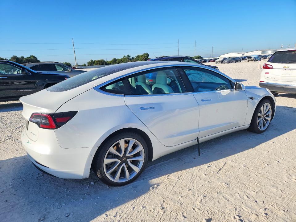 Photo 3 from auction – 2020 TESLA MODEL 3 with VIN 5YJ3E1EB0LF640343