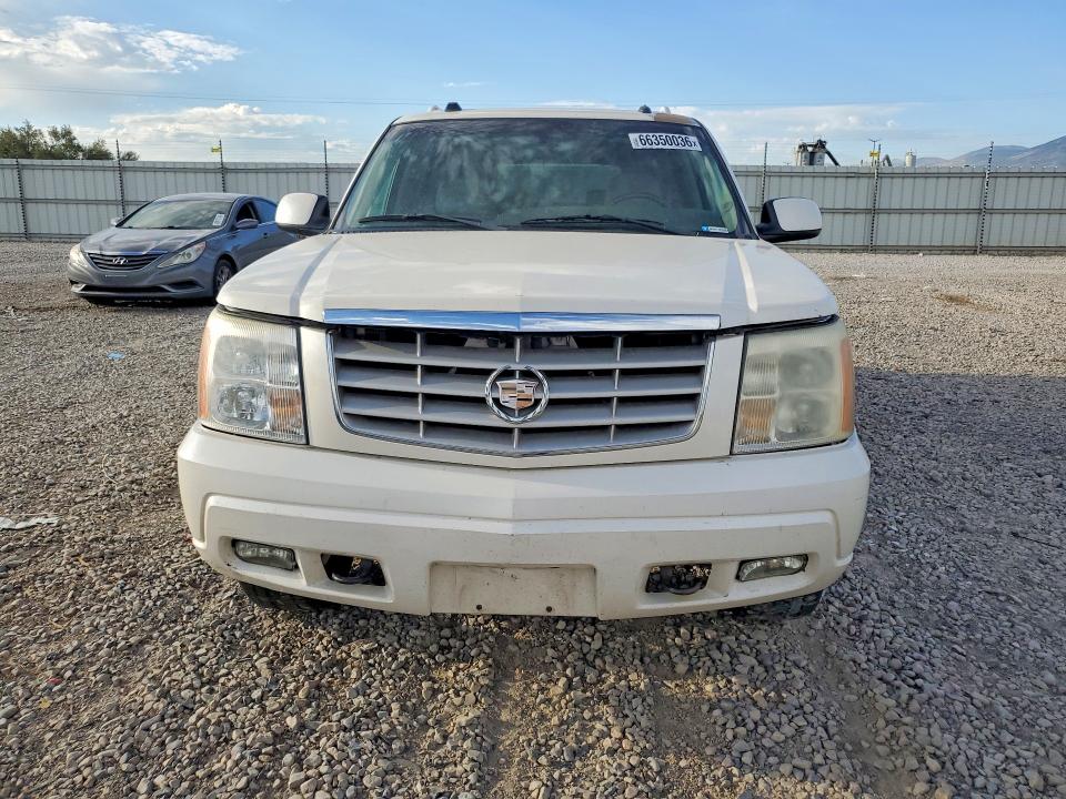 Photo 5 from auction – 2005 CADILLAC ESCALADE with VIN 3GYFK66N95G215724