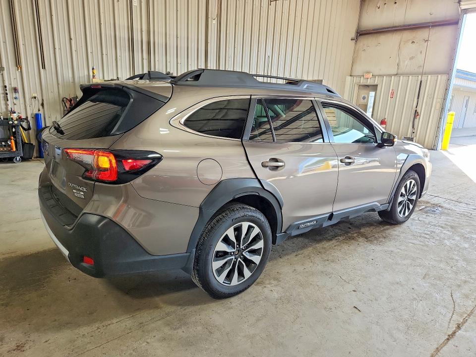 Photo 3 from auction – 2023 SUBARU OUTBACK with VIN 4S4BTANC7P3165069