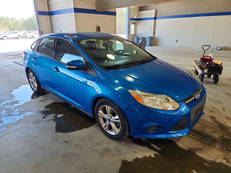 Photo 4 from auction – 2014 FORD FOCUS with VIN 1FADP3F23EL258130