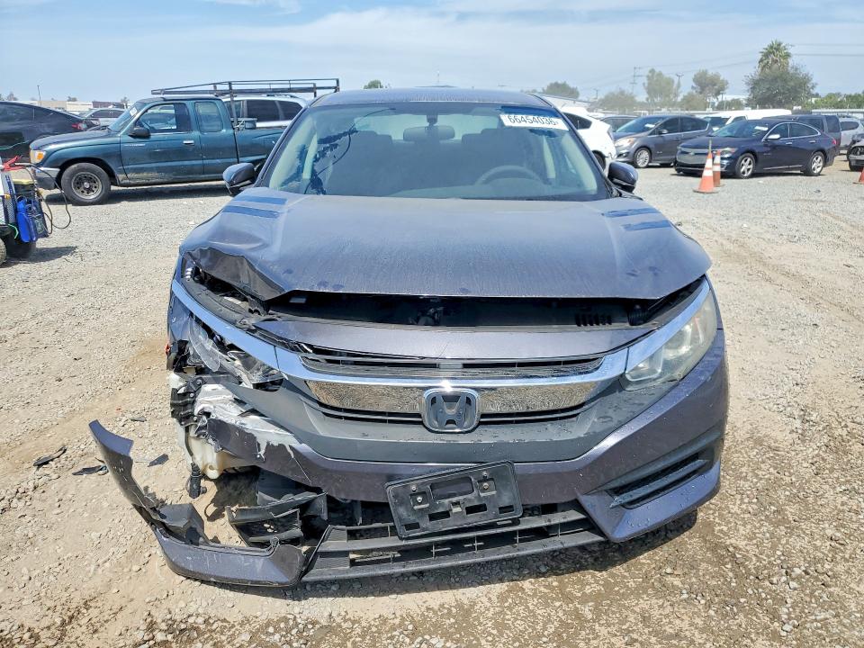 Снимка 5 от търг – 2016 HONDA CIVIC с VIN 2HGFC2F59GH549901