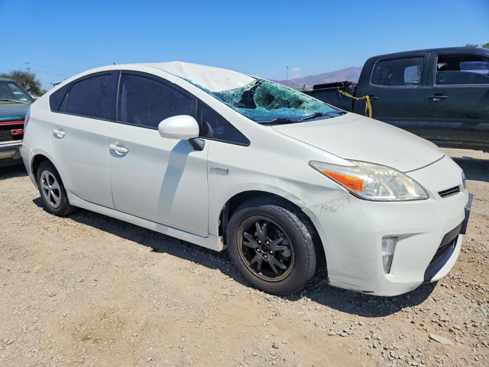 Photo 4 from auction – 2014 TOYOTA PRIUS with VIN JTDKN3DU8E1810244
