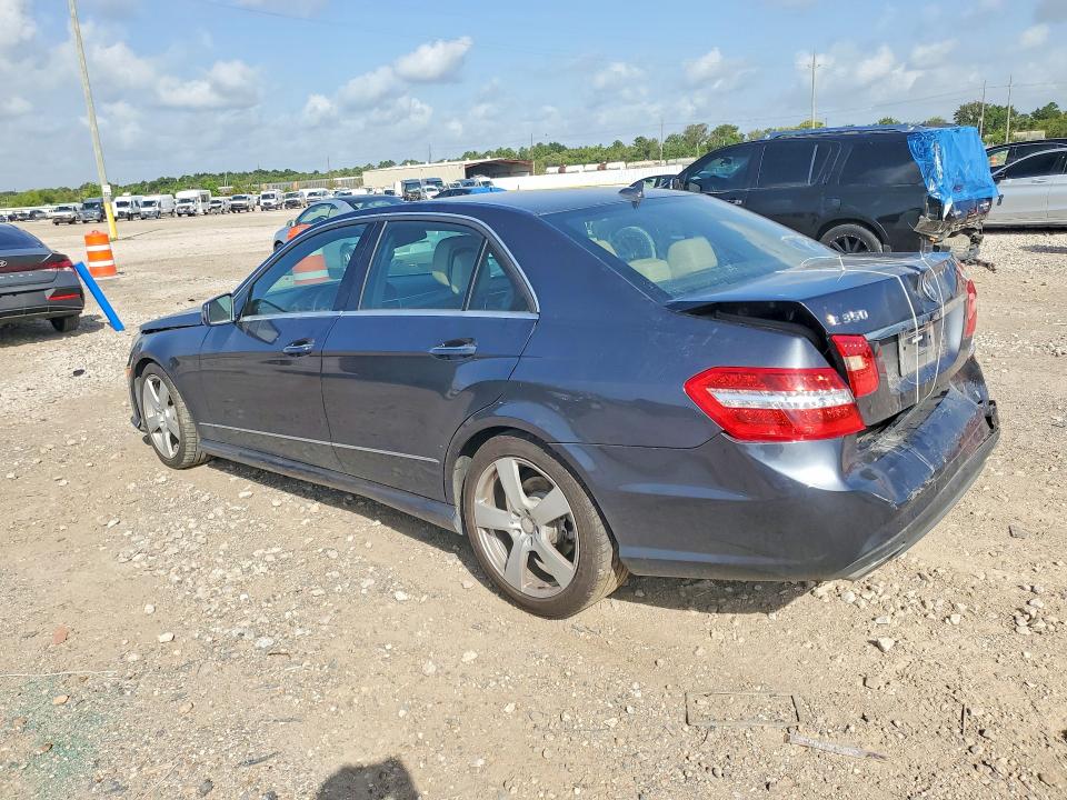 Снимка 2 от търг – 2010 MERCEDES-BENZ E с VIN WDDHF5GB9AA097593