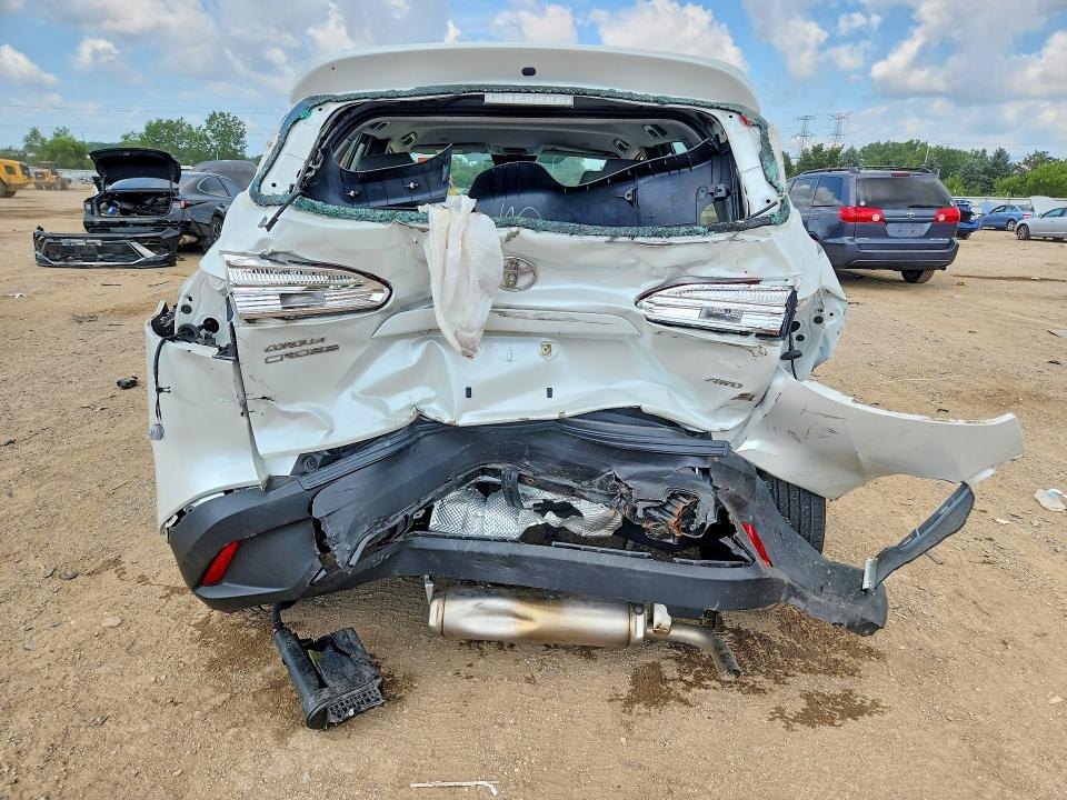 Photo 6 from auction – 2023 TOYOTA COROLLA CROSS with VIN 7MUAAABGXPV056350