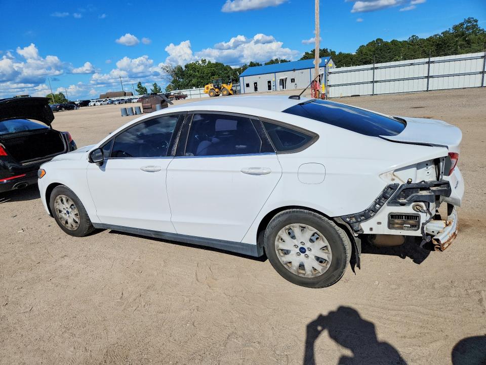 Photo 2 from auction – 2013 FORD FUSION with VIN 3FA6P0G75DR192035