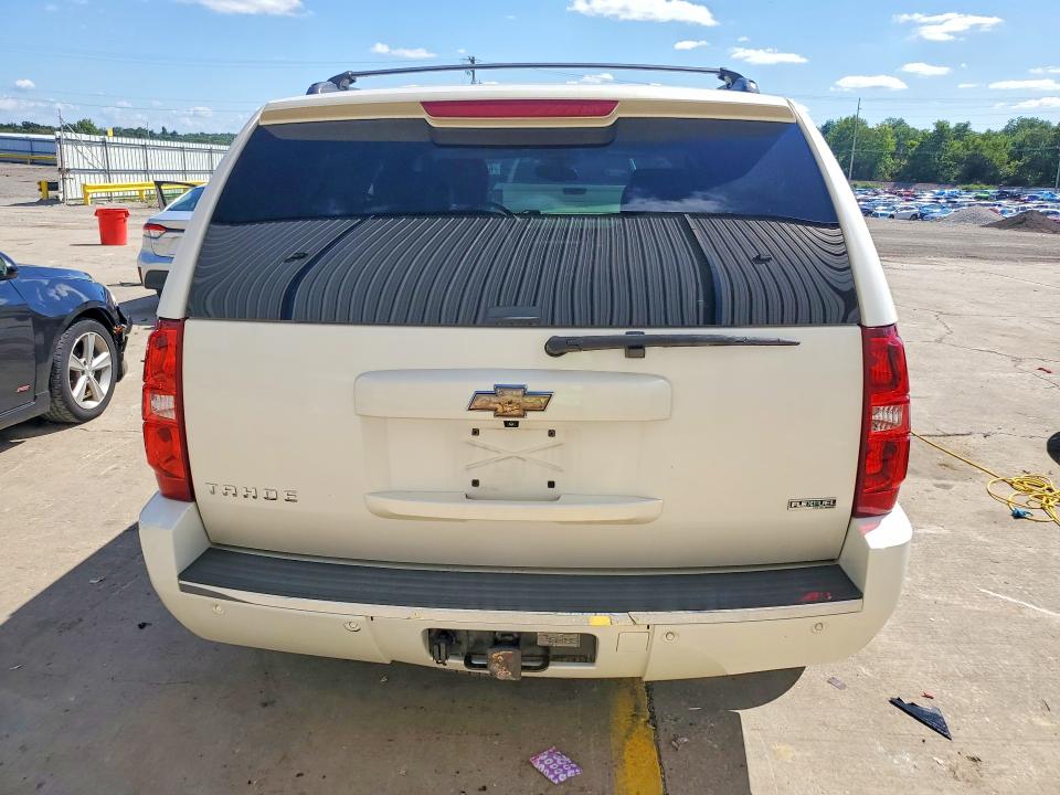 Photo 6 from auction – 2010 CHEVROLET TAHOE with VIN 1GNUKCE0XAR184809