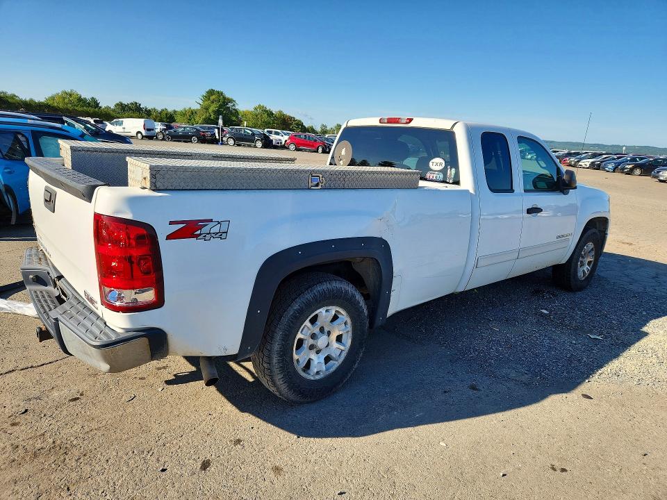 Photo 3 from auction – 2007 GMC NEW SIERRA with VIN 1GTEK19J87E542574