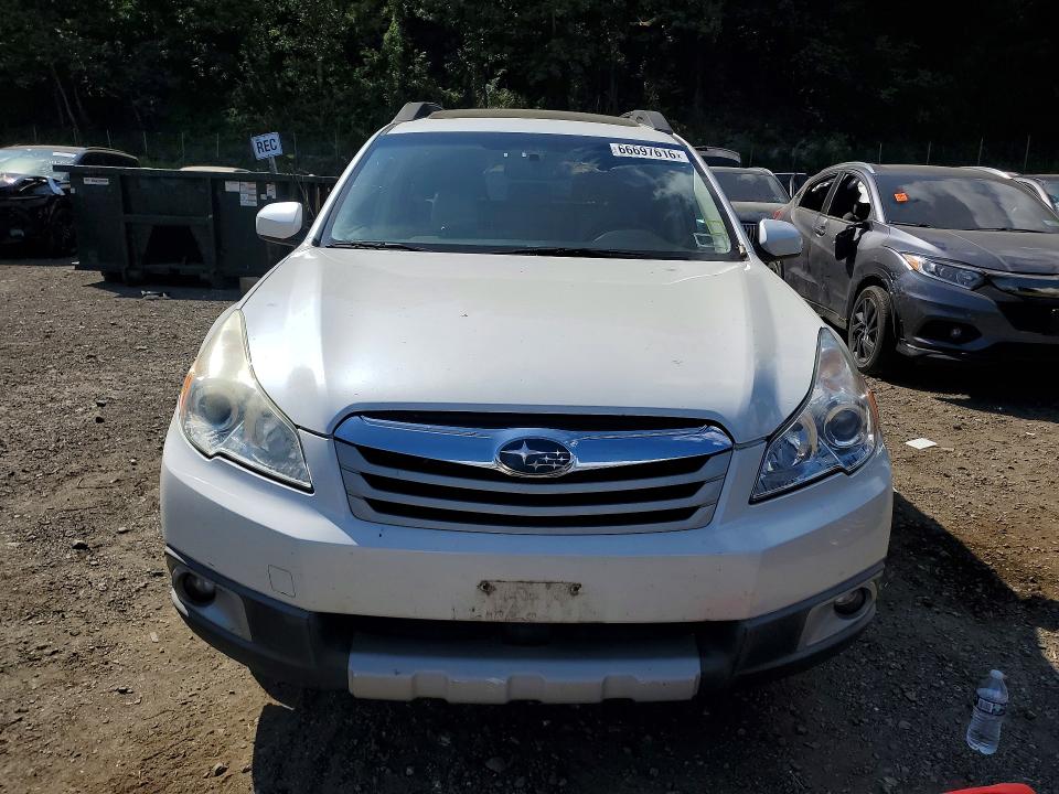 Photo 5 from auction – 2011 SUBARU OUTBACK with VIN 4S4BRELCXB2392120