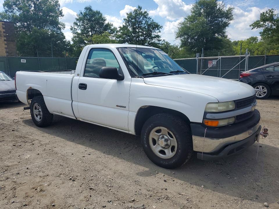 Photo 4 from auction – 2002 CHEVROLET SILVERADO with VIN 1GCEC14W92Z277634