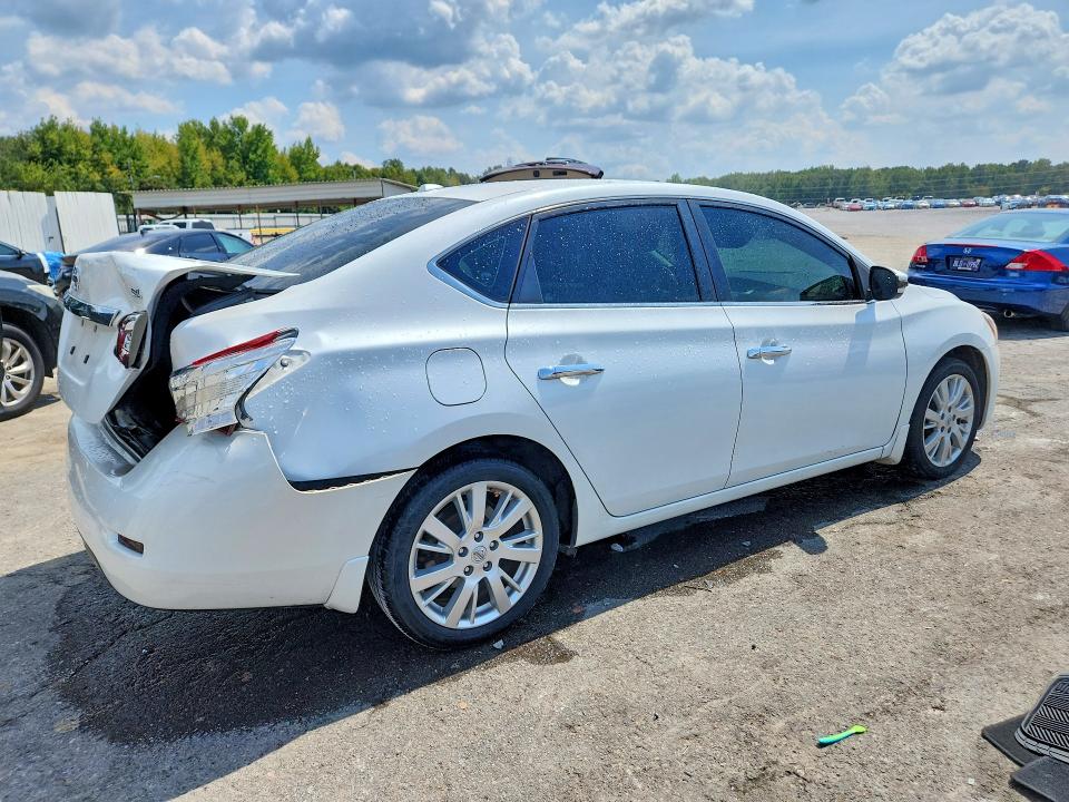 Photo 3 from auction – 2015 NISSAN SENTRA with VIN 3N1AB7AP9FY242600
