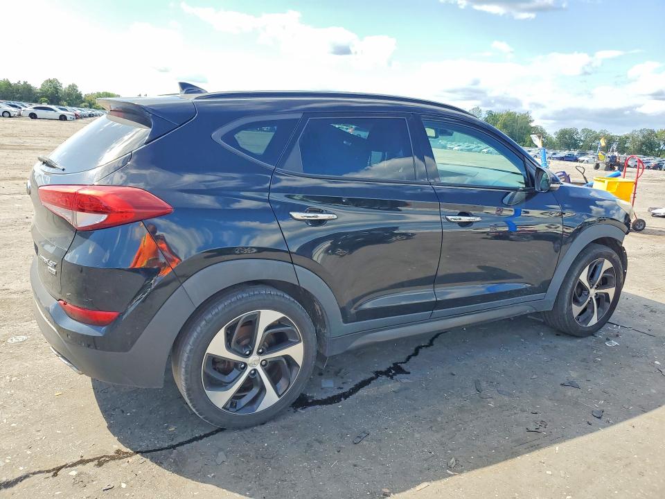 Снимка 3 от търг – 2016 HYUNDAI TUCSON с VIN KM8J3CA22GU133290