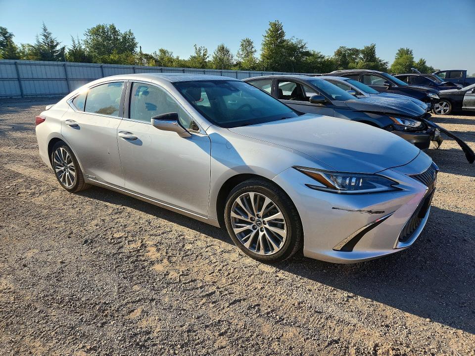 Photo 4 from auction – 2020 LEXUS ES with VIN 58AD21B11LU008973