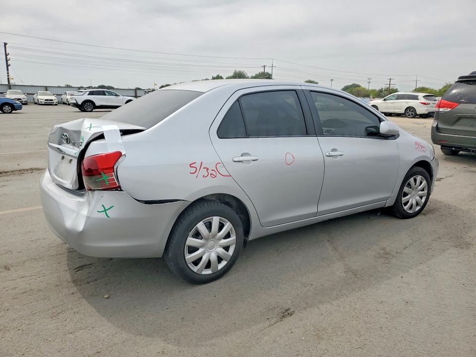 Photo 3 from auction – 2010 TOYOTA YARIS with VIN JTDBT4K37A4075657