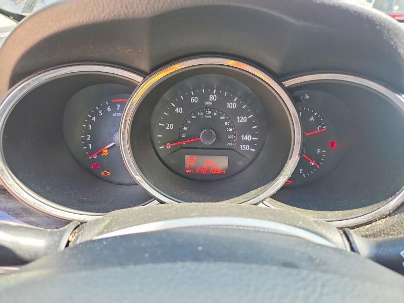 Photo 9 from auction – 2013 KIA SORENTO with VIN 5XYKTDA69DG402254