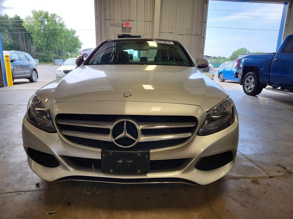 Photo 5 from auction – 2016 MERCEDES-BENZ C with VIN 55SWF4KB3GU172659