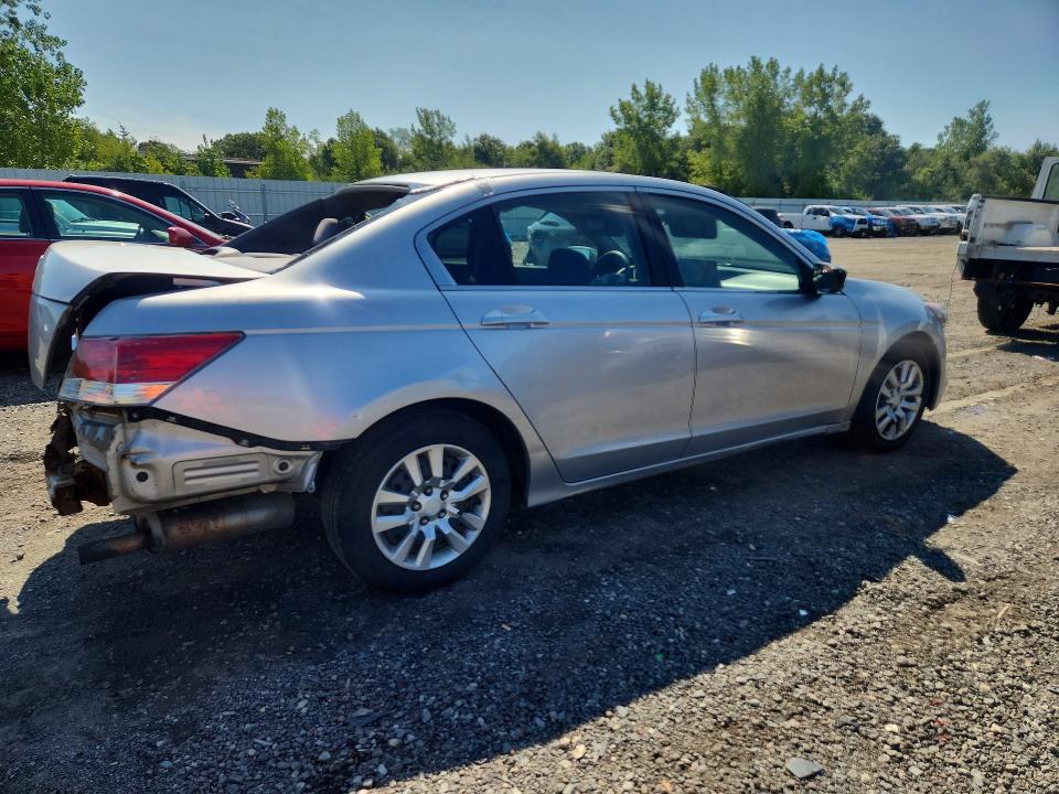 Снимка 3 от търг – 2008 HONDA ACCORD с VIN 1HGCP26318A135209