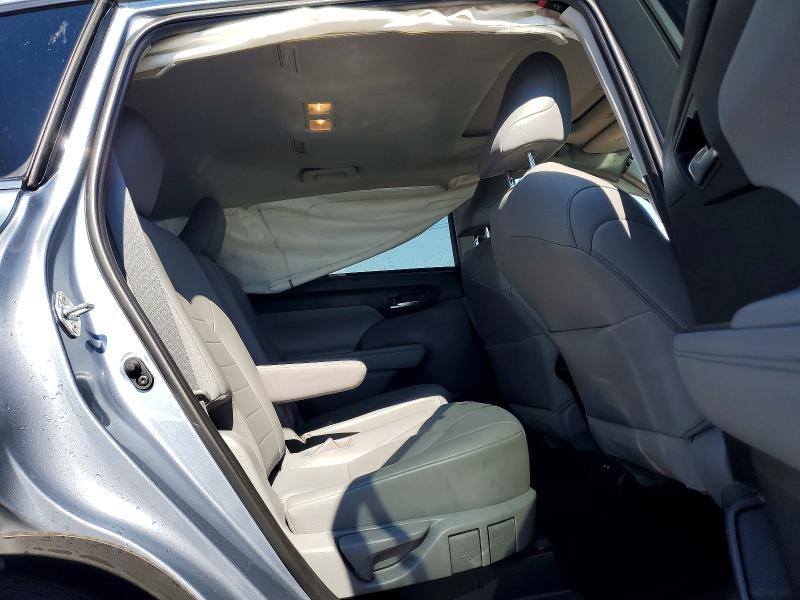 Photo 11 from auction – 2021 TOYOTA HIGHLANDER with VIN 5TDHZRBH3MS134875