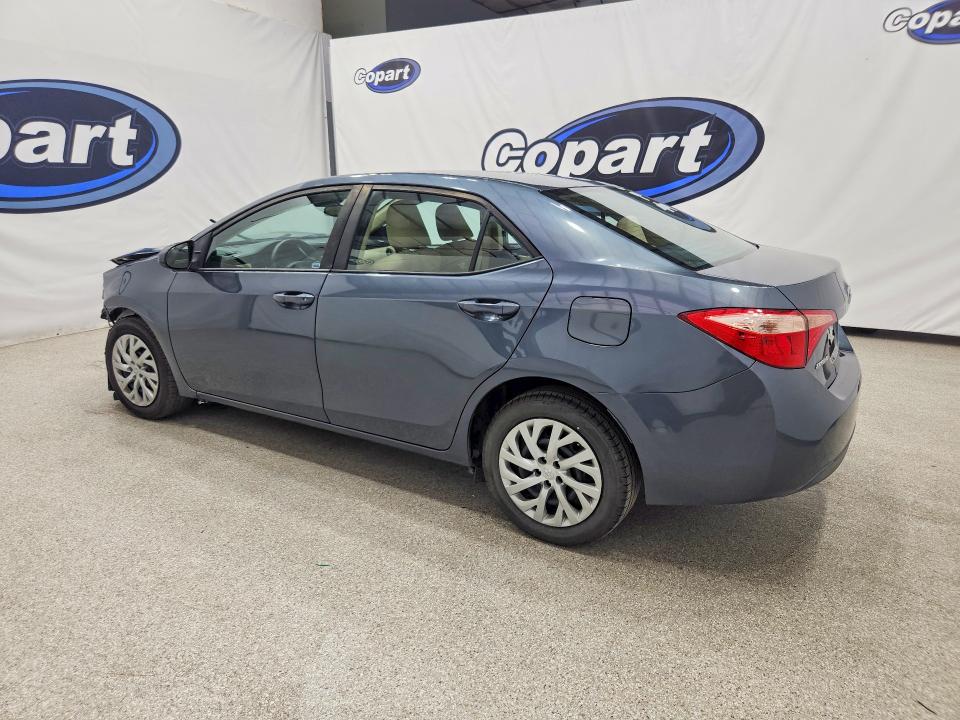 Фото 2 с аукциона – 2017 TOYOTA COROLLA с VIN 5YFBURHE2HP614177