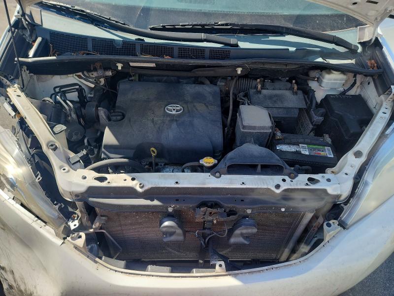 Zdjęcie 12 z aukcji – 2014 TOYOTA SIENNA z VIN 5TDDK3DC4ES084118