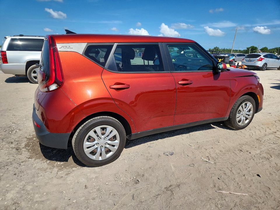 Photo 3 from auction – 2021 KIA SOUL with VIN KNDJ23AU0M7760332