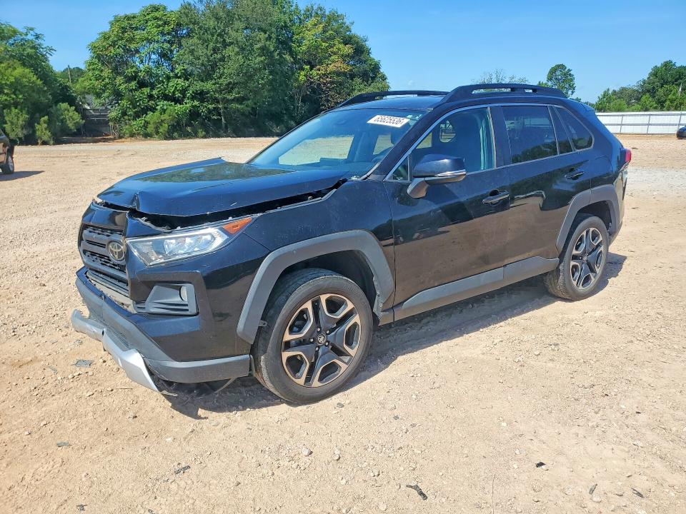 TOYOTA RAV4 2021 с VIN 2T3J1RFV1MW159636 - Снимка от търг