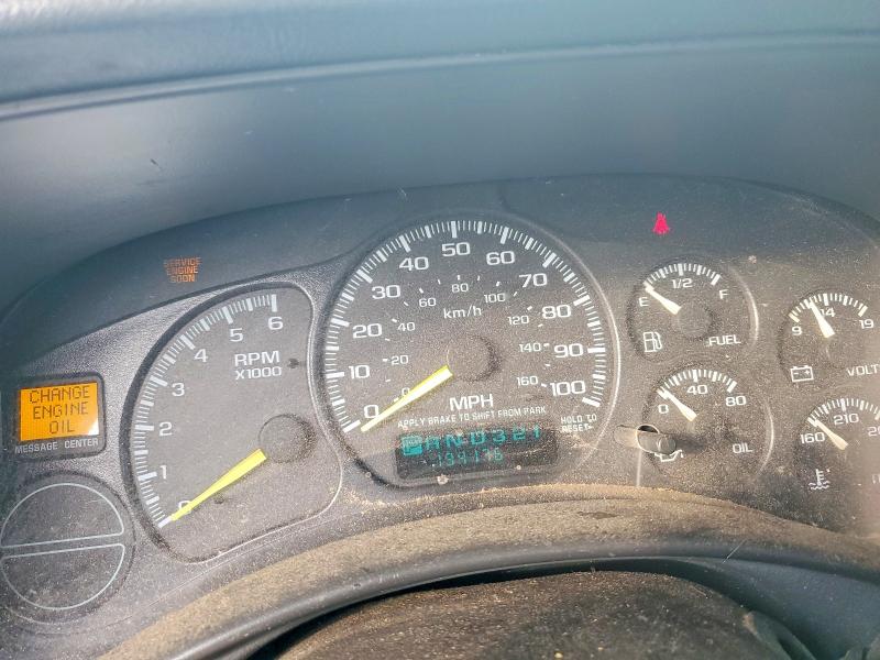Снимка 9 от търг – 2000 CHEVROLET SUBURBAN с VIN 3GNGK26U4YG170889