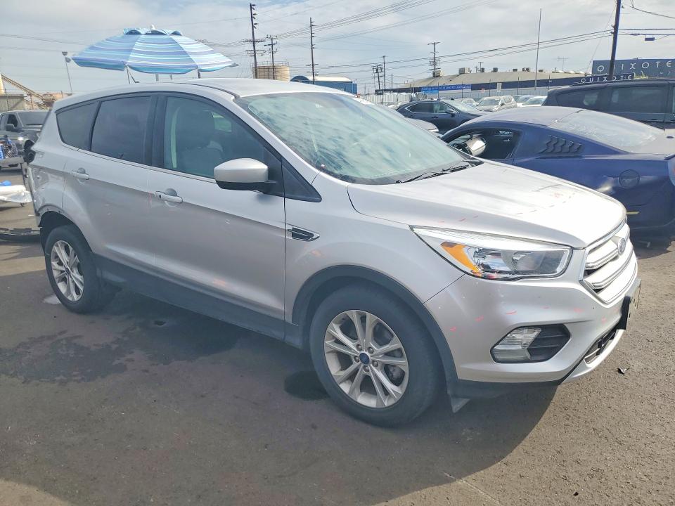Photo 4 from auction – 2019 FORD ESCAPE with VIN 1FMCU0GD1KUA72133