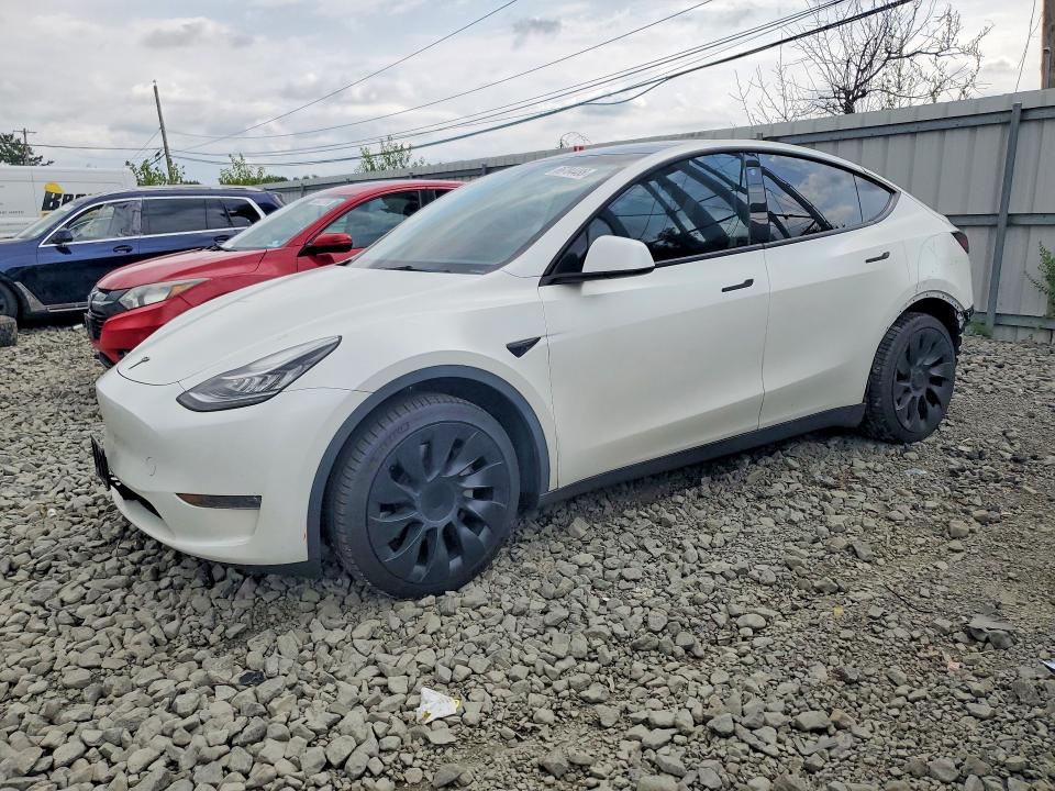 TESLA MODEL Y 2023 مع رقم تعريف المركبة 7SAYGDEE9PA047744 - صورة من المزاد