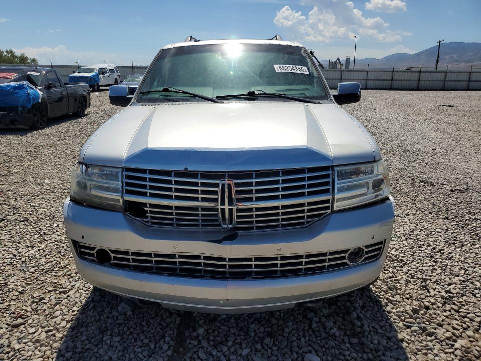 Photo 5 from auction – 2012 LINCOLN NAVIGATOR with VIN 5LMJJ2J51CEL07040