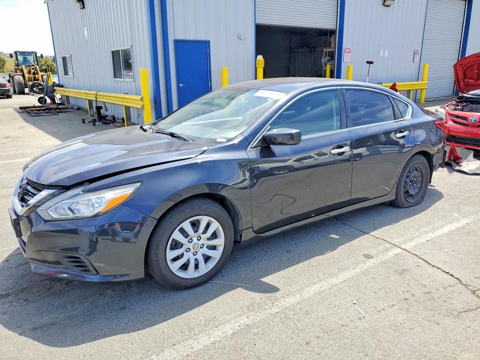 NISSAN ALTIMA 2018 with VIN 1N4AL3AP3JC221851 - Photo from auction