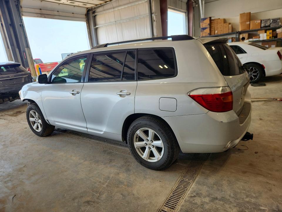 Photo 2 from auction – 2010 TOYOTA HIGHLANDER with VIN 5TDKK3EH9AS011063