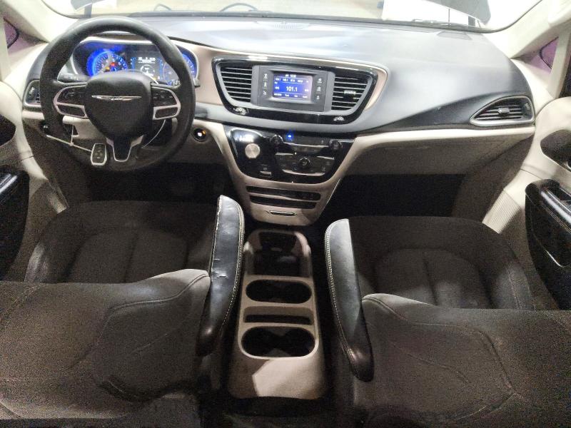 Photo 8 from auction – 2017 CHRYSLER PACIFICA with VIN 2C4RC1DG1HR642904