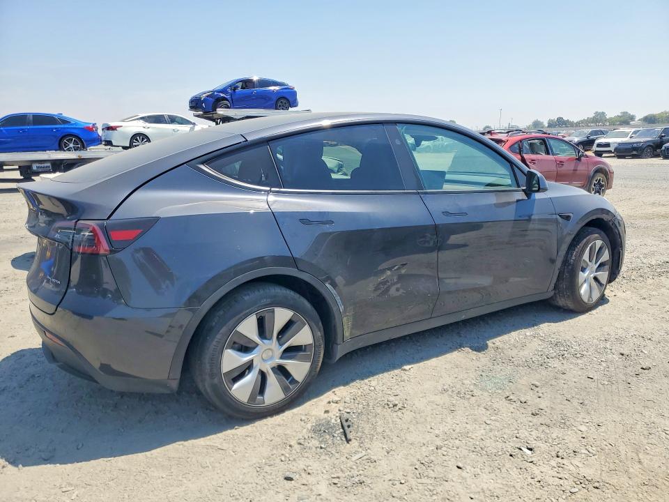Фото 3 с аукциона – 2024 TESLA MODEL Y с VIN 7SAYGDEE5RF059248