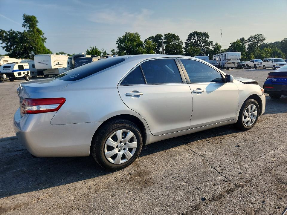 Photo 3 from auction – 2010 TOYOTA CAMRY with VIN 4T1BF3EK2AU078756