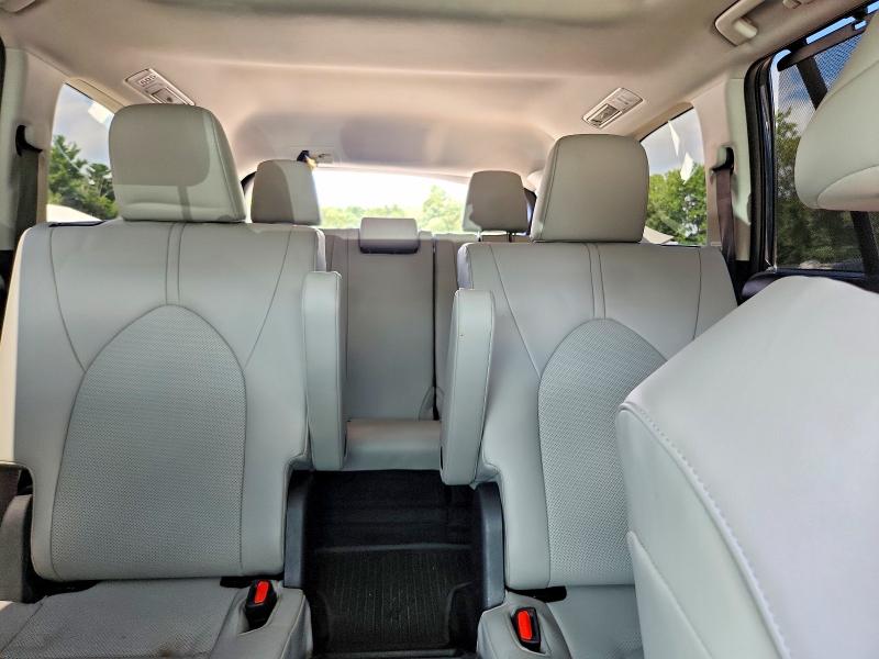 Photo 10 from auction – 2026 TOYOTA GRAND HIGHLANDER with VIN 5TDAAAB56TS136876