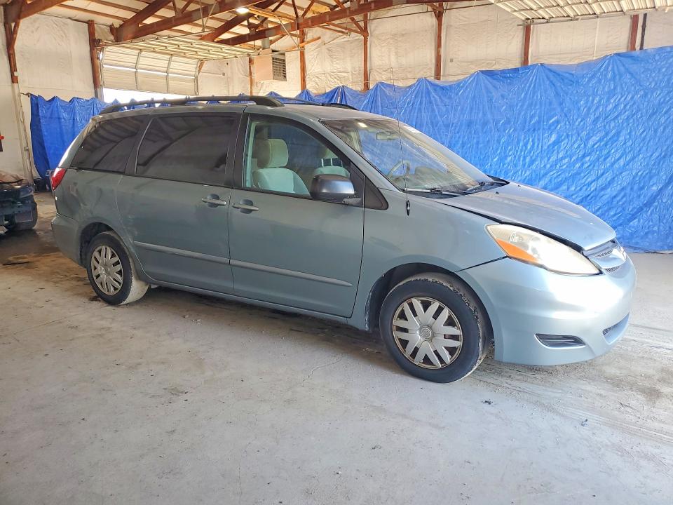 Снимка 4 от търг – 2009 TOYOTA SIENNA с VIN 5TDZK23C59S238634