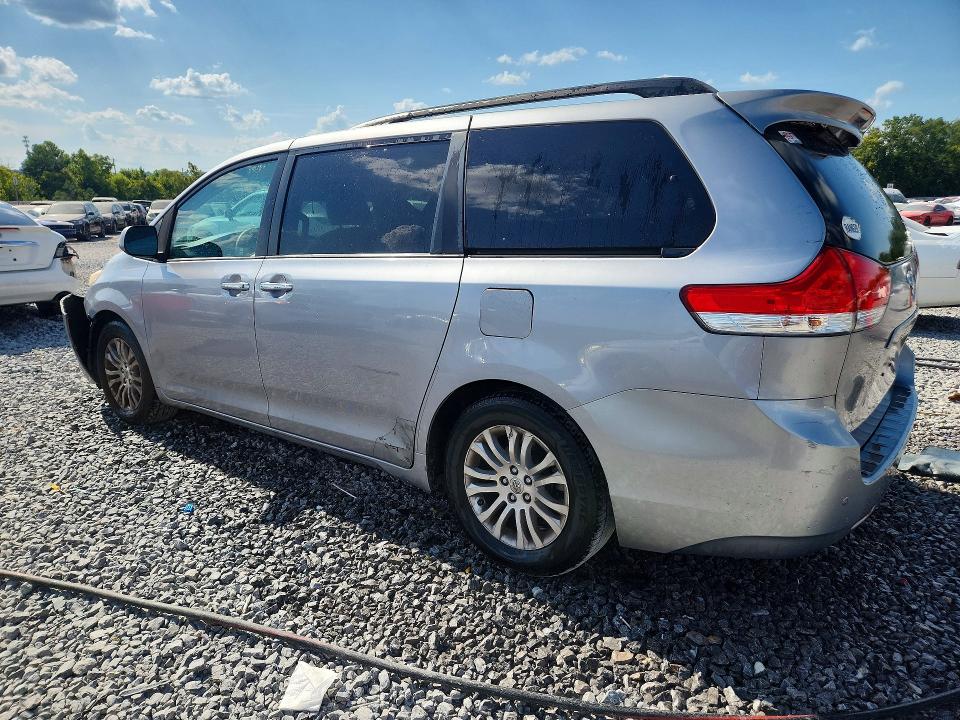Снимка 2 от търг – 2012 TOYOTA SIENNA с VIN 5TDYK3DC7CS226721