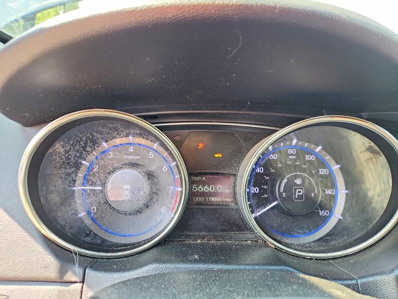 Photo 9 from auction – 2012 HYUNDAI SONATA with VIN 5NPEC4AC7CH448806
