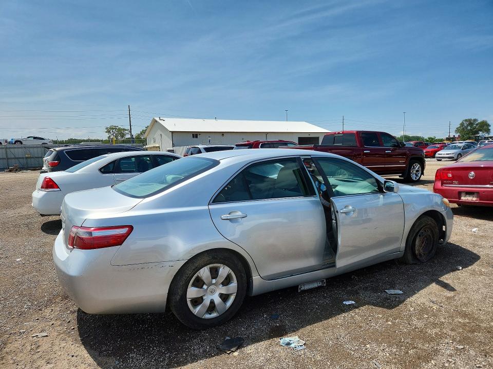 Photo 3 from auction – 2007 TOYOTA CAMRY with VIN 4T4BE46K87R004148
