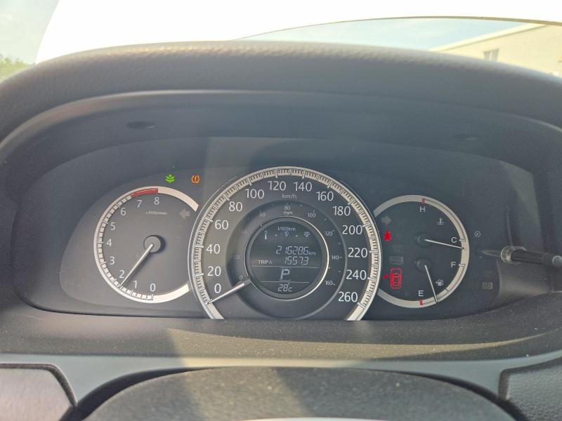 Photo 9 from auction – 2015 HONDA ACCORD with VIN 1HGCR2F87FA803131