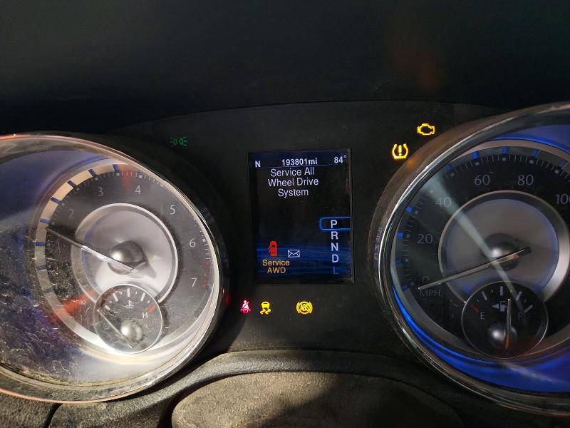 Photo 9 from auction – 2014 CHRYSLER 300C with VIN 2C3CCAKG4EH260445