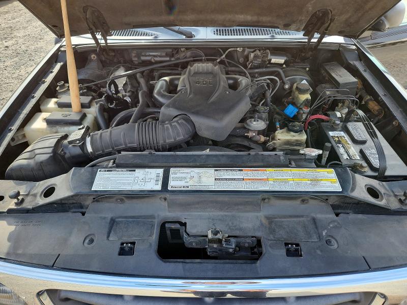 Photo 12 from auction – 2000 FORD EXPLORER with VIN 1FMZU73E2YZA15906