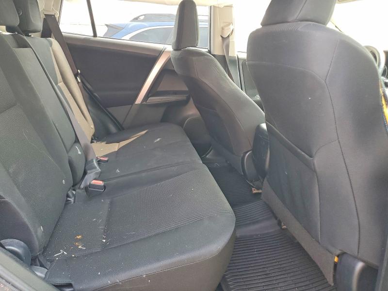 Photo 11 from auction – 2017 TOYOTA RAV4 with VIN JTMZFREV2HJ719108