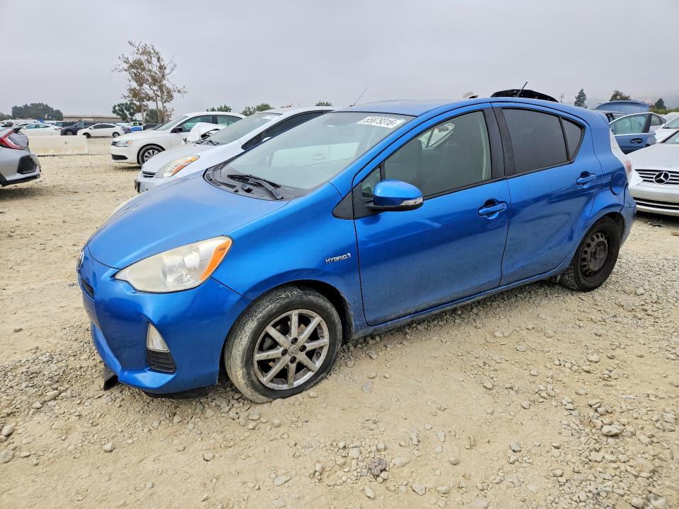 TOYOTA PRIUS C 2014 with VIN JTDKDTB32E1570069 - Photo from auction
