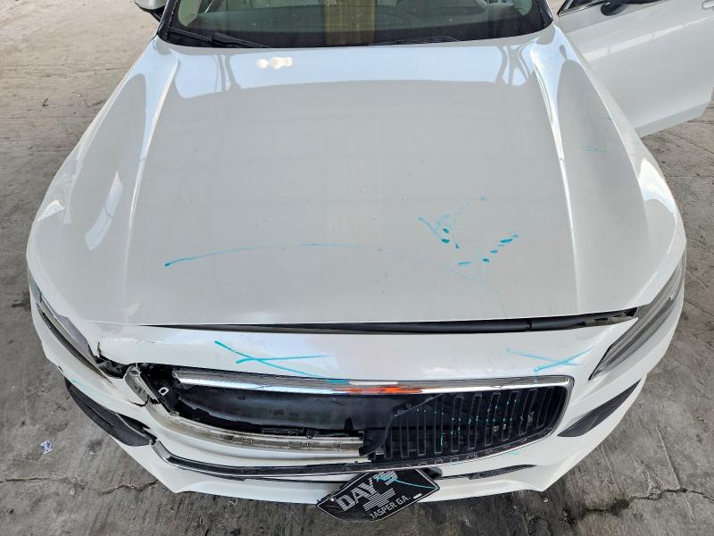 Photo 11 from auction – 2017 VOLVO S90 with VIN YV1A22MK9H1013111
